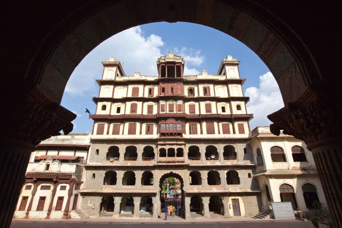 Tents With Amenities near Sangam